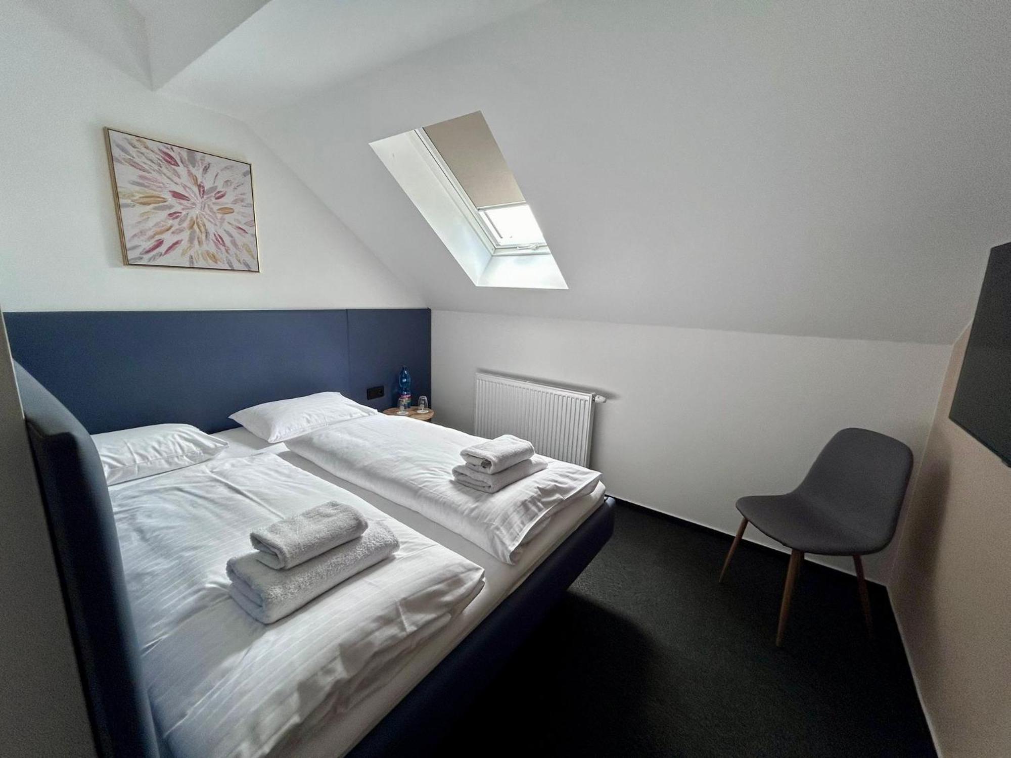 Hotel Golden Golem & Prague
